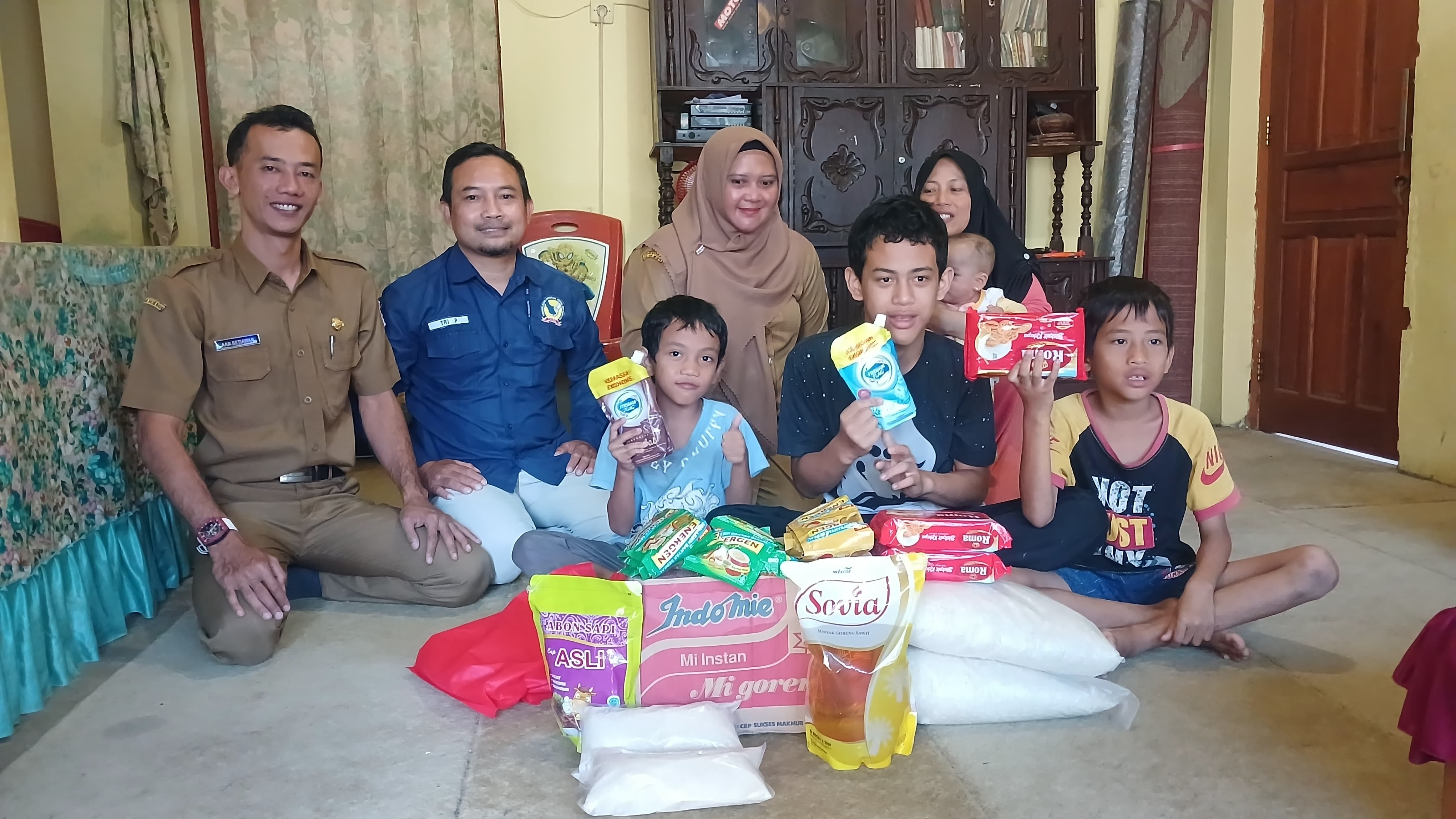 kunjungan-dan-pemberian-bantuan