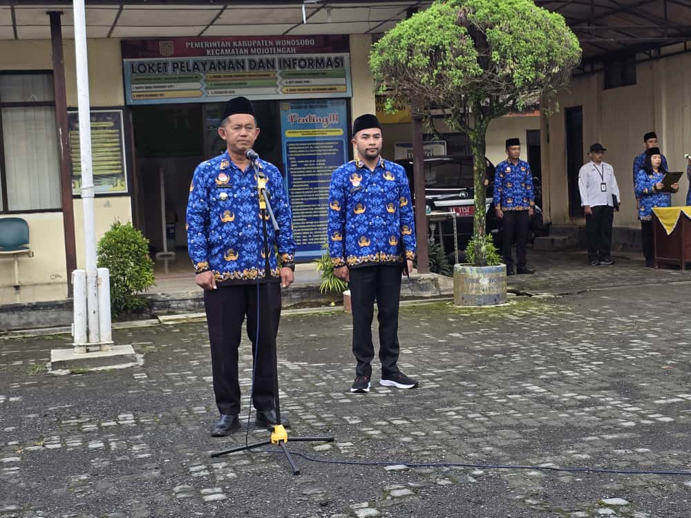 upacara-khidmat-di-mojotengah-camat-ajak-jaga-persatuan-di-hari-kesaktian-pancasila-2025