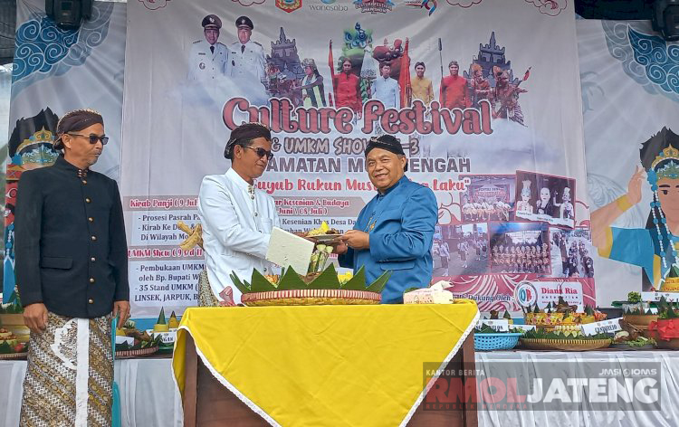 3-minggu-jelajahi-keindahan-budaya-dan-produk-lokal-di-budaya-dan-umkm-show-di-kecamatan-mojotengah